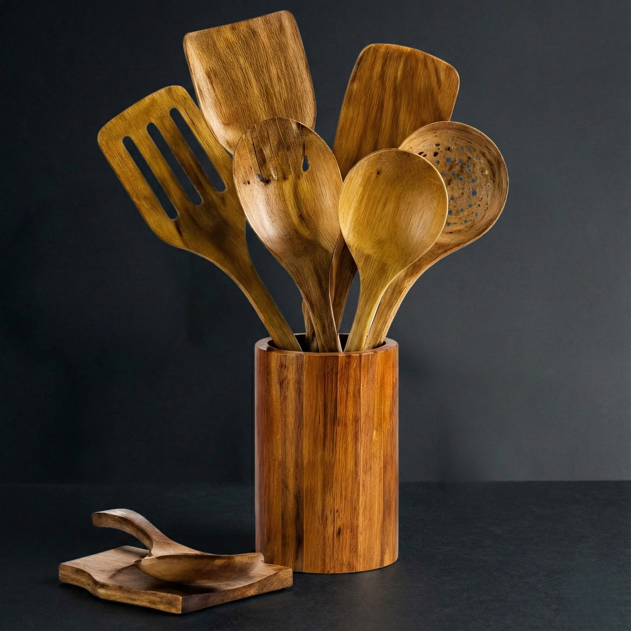 Ensemble traditionnel d’ustensiles de cuisine en bois japonais