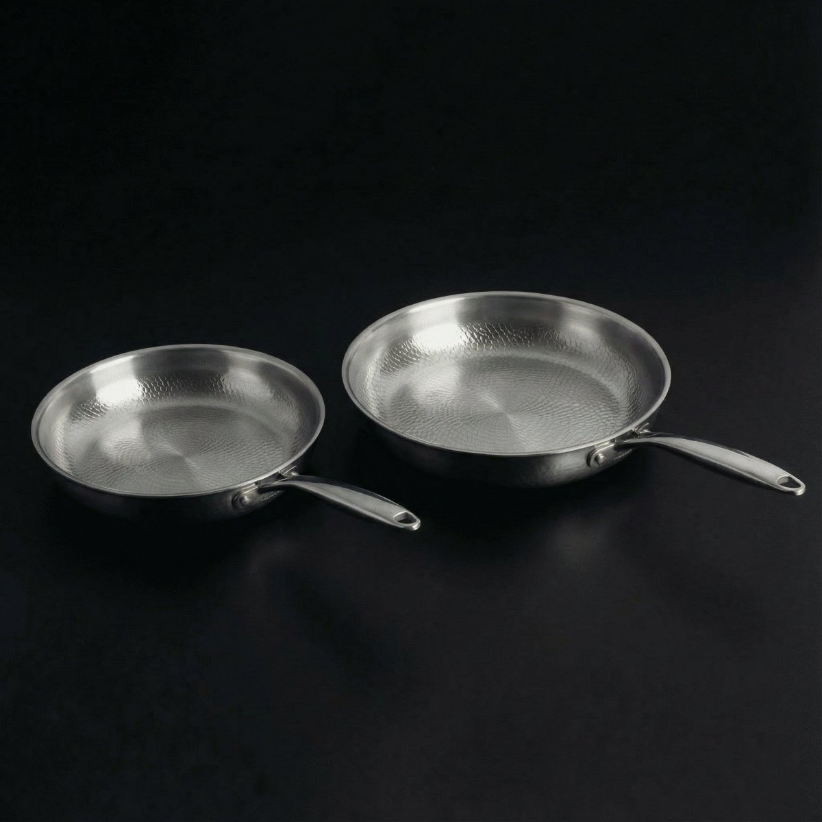 Set duo de poêles en Titane martelé
