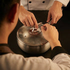 Sauteuse en titane martelée